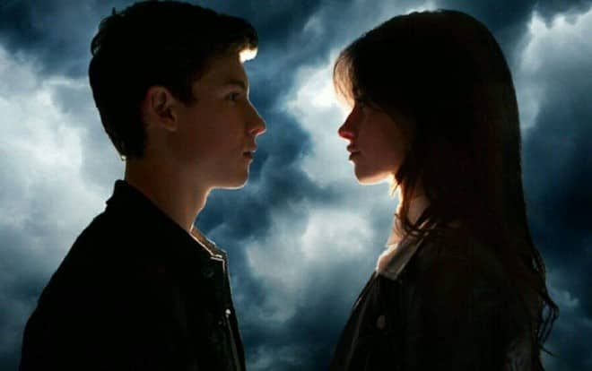 Điều gì khiến fan US-UK 'rần rần': Màn áp môi nóng bỏng của Camila Cabello và Shawn Mendes trong teaser MV mới