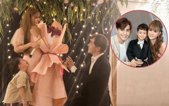 Thu Thủy được bạn trai hot boy kém 10 tuổi cầu hôn, con trai cưng vỗ tay chúc mừng