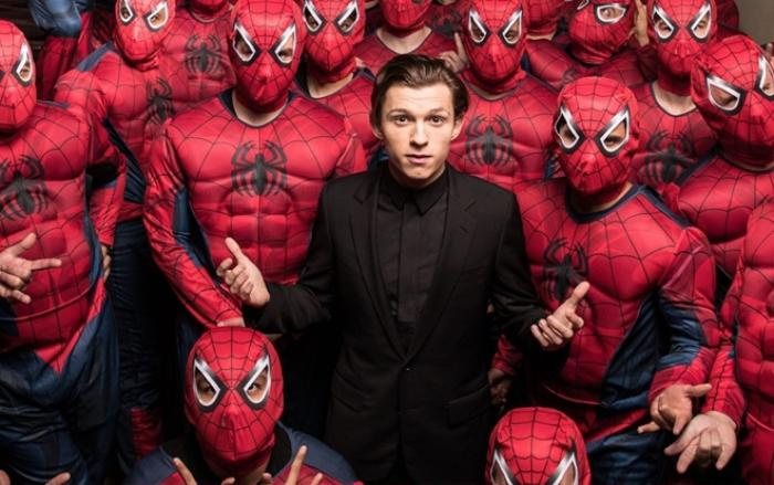 Tom Holland muốn làm bộ phim live-action của Spider-Verse cùng Garfield và Maguire