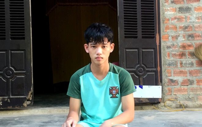 Nam sinh lớp 10 cứu cậu bé đuối nước chìm dưới đáy sông trên đường đi phụ hồ về