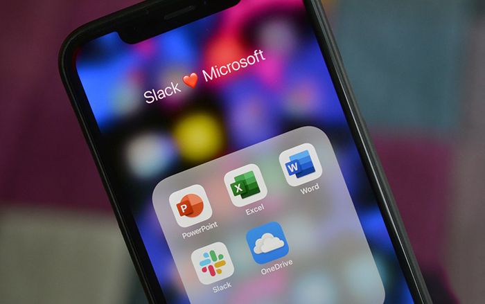 Microsoft ban bố lệnh cấm nhân viên sử dụng dịch vụ của đối thủ