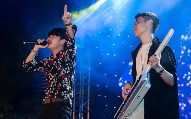 Clip: bộ đôi Jack và K-ICM đã mang bản live 'Sóng gió' chinh phục khán giả Đà Nẵng
