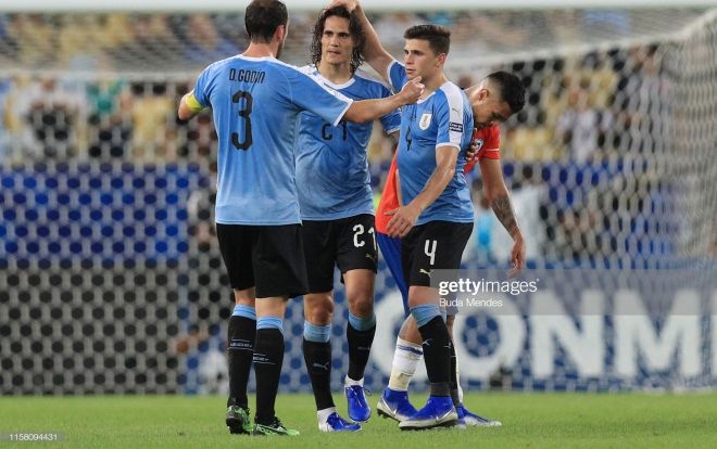 Uruguay nhất bảng, Nhật Bản bị loại đầy cay đắng