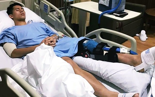 Xót xa hình ảnh Đình Trọng 'thân cô thế cô' hẫu phẫu thuật thành công