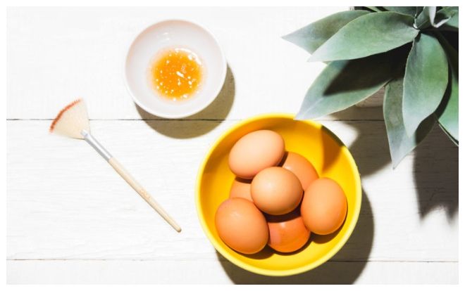 Sạch mụn sáng da với 3 cách làm mặt nạ trị mụn đơn giản từ trứng gà