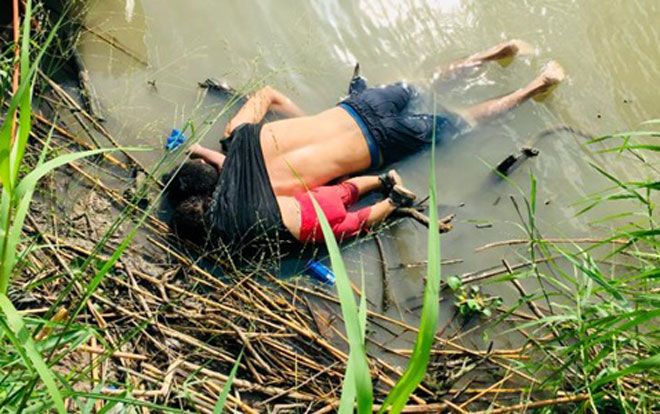 Hai cha con ôm nhau chết đuối ở biên giới Mỹ - Mexico gây ám ảnh