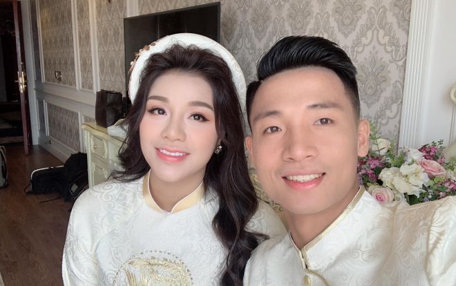 Vợ yêu của Bùi Tiến Dũng trong ngày đính hôn: Xinh đẹp duyên dáng, thuần Việt hết mức