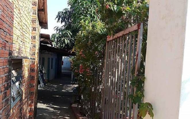 Người phụ nữ bị kẻ bịt mặt đột nhập phòng trọ cưỡng hiếp rồi cướp tài sản lúc đang ngủ