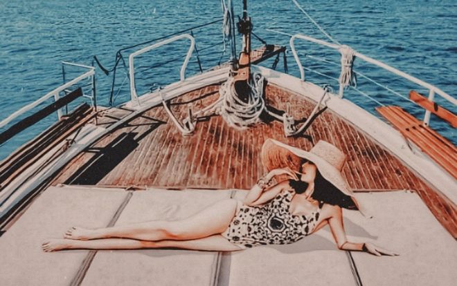 Du lịch là thói quen xa xỉ, nhưng với người phụ nữ 'giàu có' này thì không!