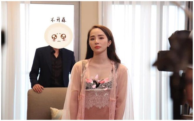 Lộ ảnh Vũ - Nhã trong phòng khách sạn, fan khóc ròng đòi bố Sơn mang Thư về