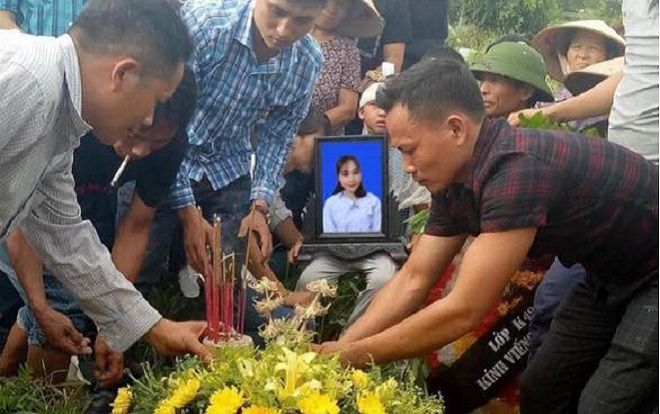 Nữ sinh viên hoảng hồn thấy tin mình đã… 'chết' trên trang mạng xã hội