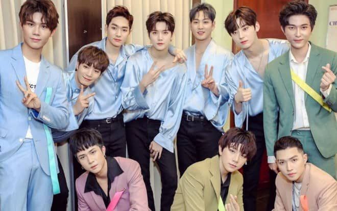 Tùng Maru (Uni5) hào hứng khoe ảnh cả nhóm chụp chung với NU'EST: Lục Huy 'thông đồng' hẹn mặc chung đồ với boygroup Kpop?