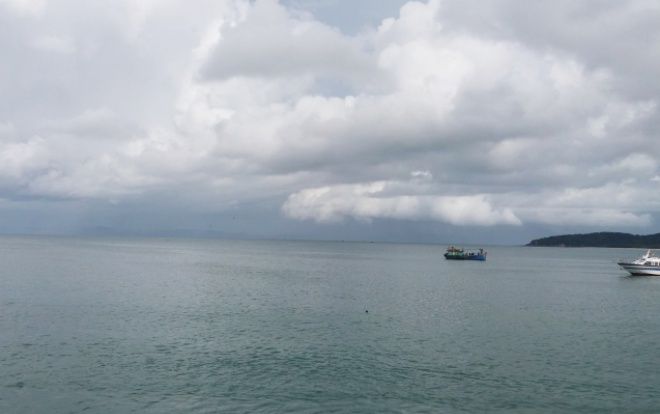 Đi tắm biển giải nhiệt ngày nắng nóng, hai du khách đuối nước tử vong ở bãi biển Quảng Ninh