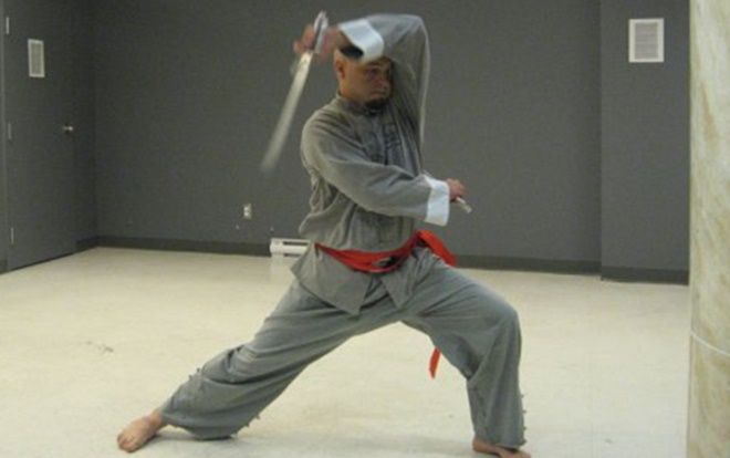 Cấm võ sỹ chuyên nghiệp TP.HCM 'đánh lộn' với Flores