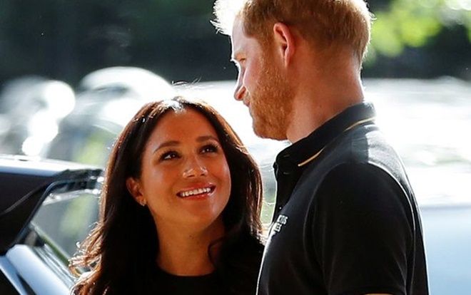 'Soi' tín hiệu bí mật Hoàng tử Harry và Meghan dành cho nhau