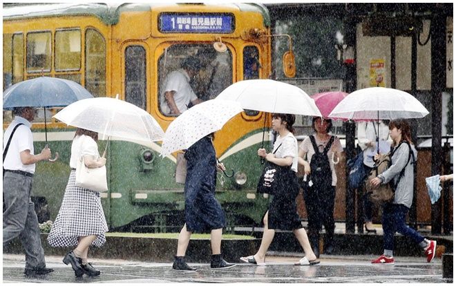 Nhật Bản sơ tán khẩn cấp 1 triệu người do mưa lớn kéo dài gây nguy cơ thảm họa