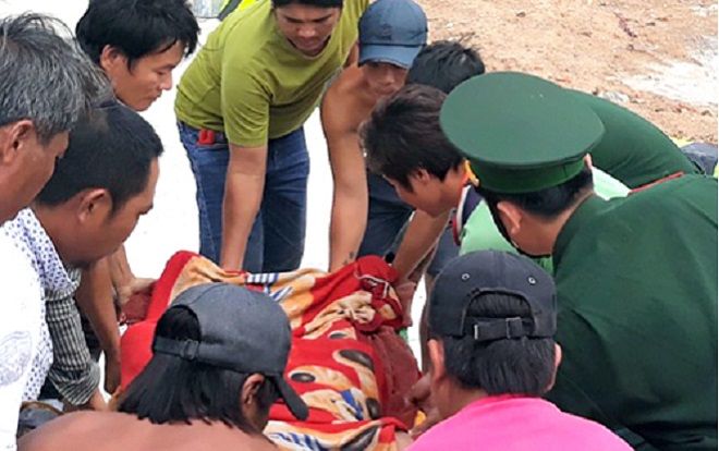 Tìm thấy 4 thi thể ngư dân bị sóng đánh mất tích trên biển Ninh Thuận