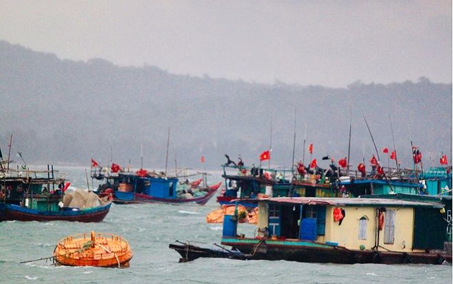 Ảnh hưởng của bão số 2, hơn 1600 khách du lịch 'mắc kẹt' trên đảo Cô Tô