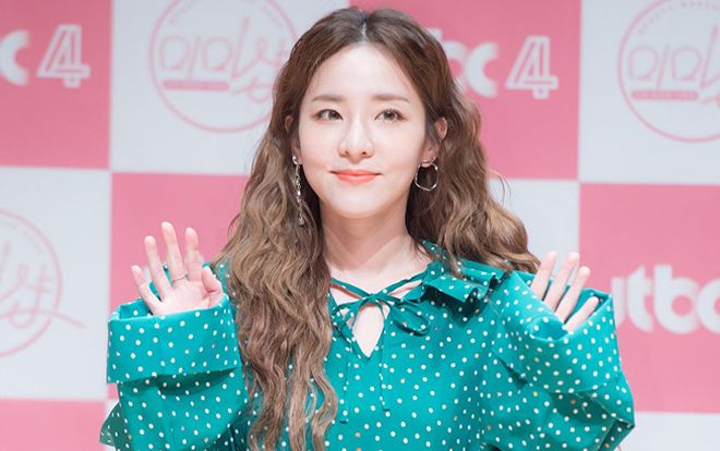 Sandara Park tiết lộ từng bị quản lý báo cáo toàn bộ hoạt động cá nhân cho công ty