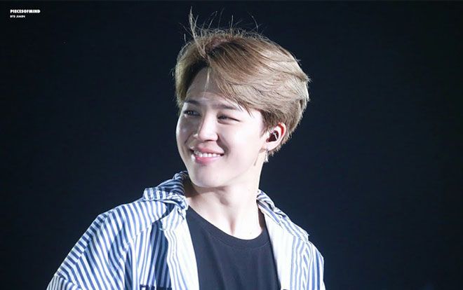 Clip: Có một Jimin (BTS) ấm áp bảo vệ fan nữ nhí như thế này