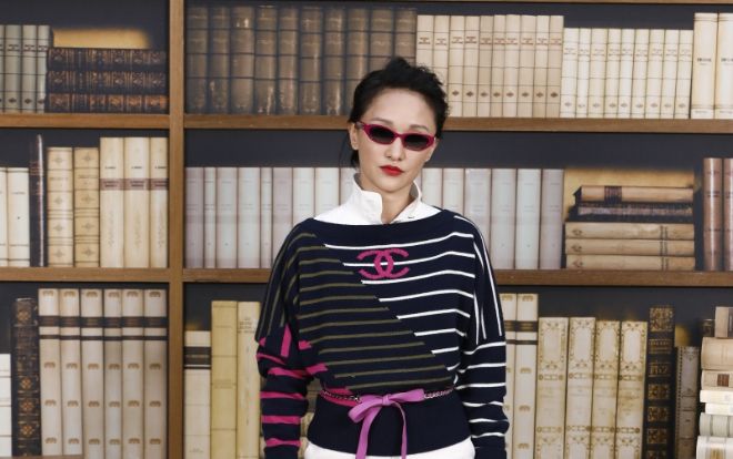 Niềm tự hào của thời trang châu Á - Châu Tấn hóa thành cô thủ thư thanh lịch tại show Haute Couture Chanel