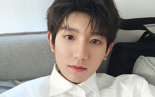 Động thái Vương Nguyên để trấn an fans sau hai tháng không xuất hiện