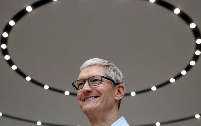 Một ngày của 'thuyền trưởng' Apple Tim Cook: Dậy lúc 4 giờ sáng, đọc 700 - 800 email