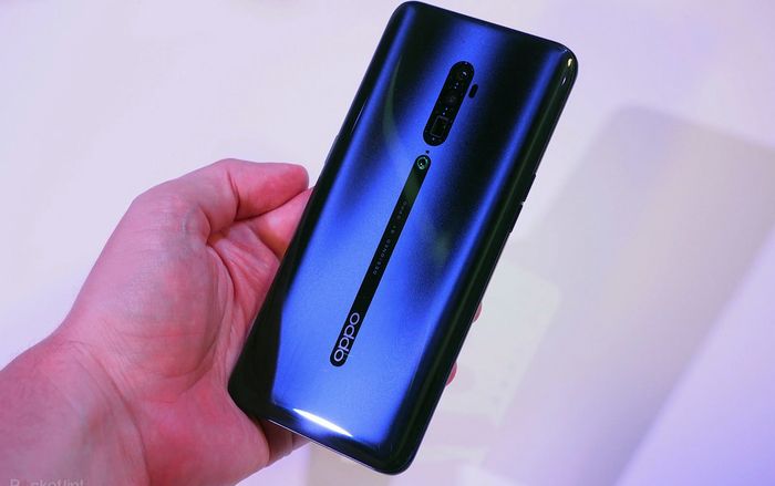 OPPO Reno 10x zoom chính thức lên kệ tại Việt Nam