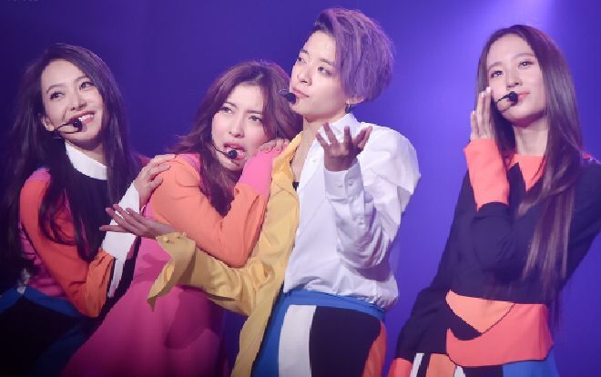 Amber tiết lộ f(x) sẽ tái hợp ở concert của Luna