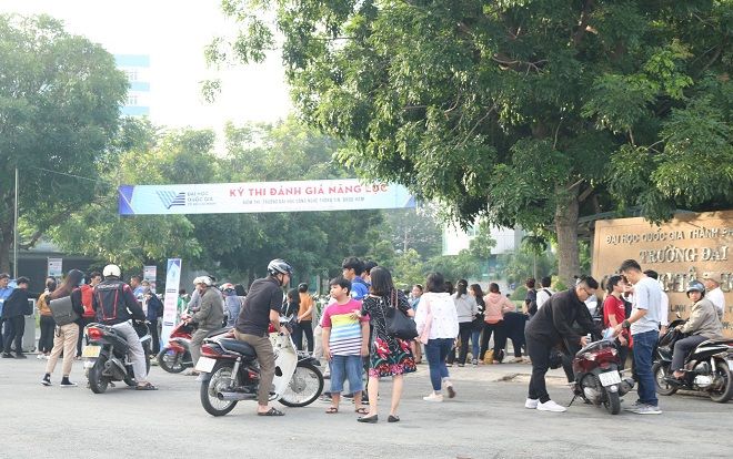 Hơn 55.000 thí sinh phía Nam bước vào kì thi đánh giá năng lực đợt 2 của ĐHQG TP. HCM