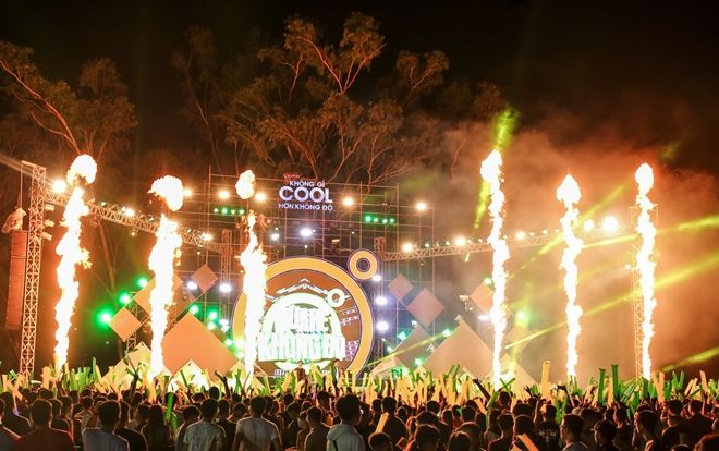 Hàng ngàn sinh viên chìm đắm trong những bản hit tại sự kiện âm nhạc TPHCM