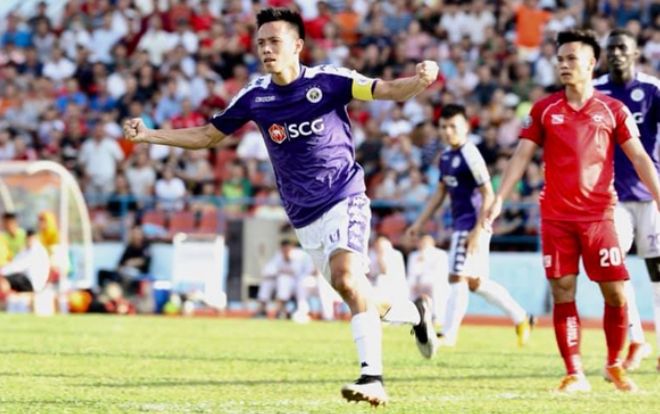 Clip: Đức Huy chuyền như đặt giúp Văn Quyết ghi bàn