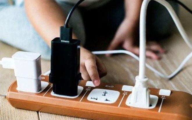 Sang nhà hàng xóm chơi, một bé trai lớp 1 tử vong thương tâm