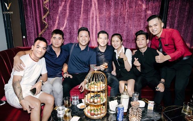 V.Lounge - Nơi check-in hàng đầu của Sao Việt khi đến Đà Nẵng