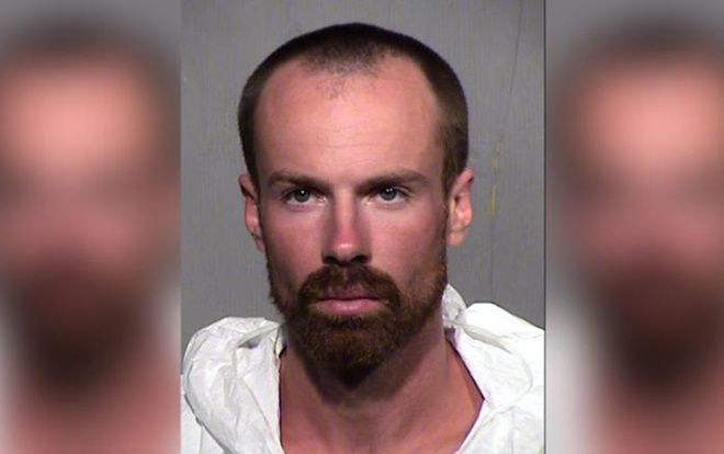 Gã đàn ông cắt cổ một thiếu niên nghe nhạc rap vì 'cảm thấy bất an'