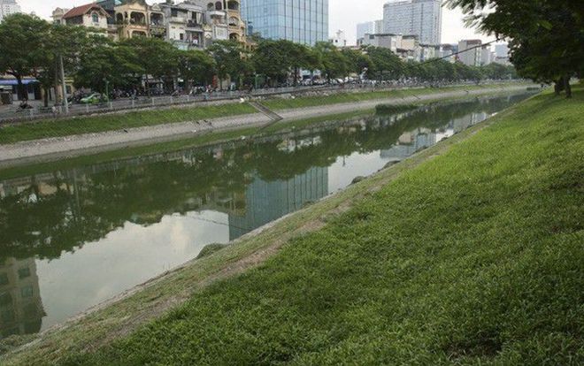 Hà Nội mở cửa xả hơn 1 triệu khối nước Hồ Tây ra sông Tô Lịch