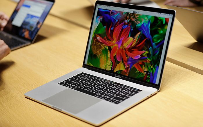 Apple ra mắt bộ đôi MacBook Air và MacBook Pro giá thấp hơn