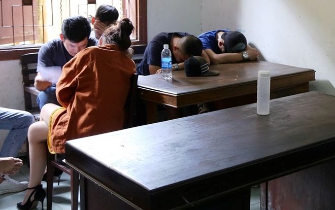 Đột kích quán bar ở Đà Nẵng, phát hiện 15 thanh niên dương tính với ma túy