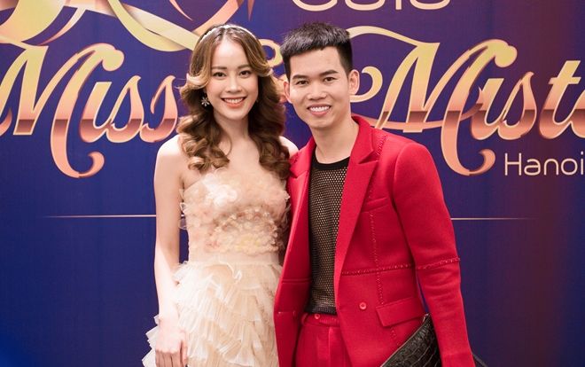 Lộ diện ‘ông bầu’ sở hữu dàn hoa khôi đình đám xứ Hà Thành