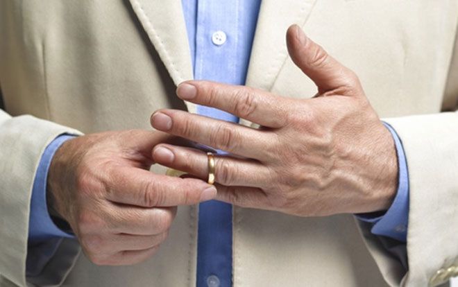 Xem ngón tay áp út của đàn ông, biết ngay người đó 'khỏe hay yếu', chung thủy hay lăng nhăng