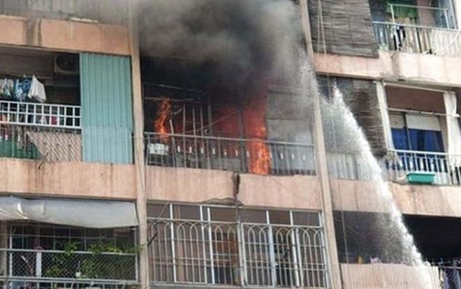 Giải cứu hơn 28 người bị mắc kẹt trong đám cháy ký túc xá Cao đẳng Kỹ thuật Cao Thắng TP. HCM