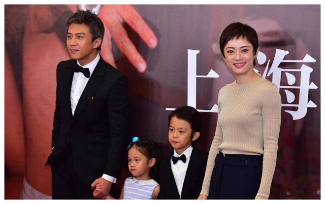 Vợ chồng Đặng Siêu - Tôn Lệ gây bão khi lần đầu tiên cho cả hai con nhỏ xuất hiện trước công chúng