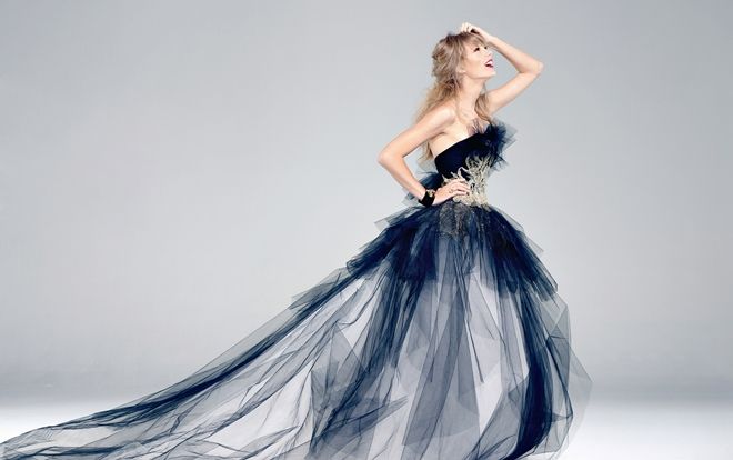 Taylor Swift vượt mặt Beyoncé, Ed Sheeran trở thành ngôi sao kiếm nhiều tiền nhất của năm