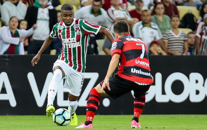 Hí hửng ra mắt đội bóng mới, tân binh đột nhiên phát hiện mắc bệnh AIDS