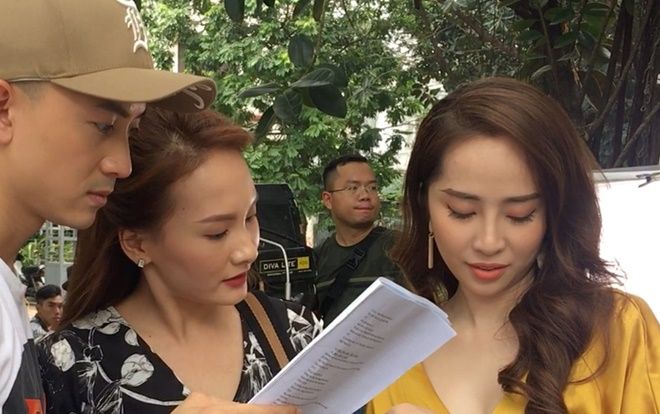 ‘Căm thù’ nhau là vậy, thế nhưng Thư ‘Xính lao’ cũng phải khen Nhã xinh thế