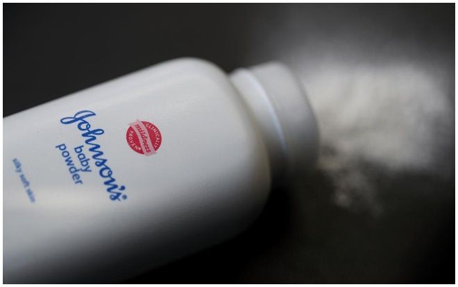 Johnson & Johnson lại đối mặt sóng gió khi bị điều tra hình sự vì che giấu chất gây ung thư trong phấn rôm
