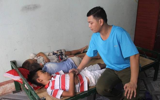 Nghi án 3 bé trai bị bắt cóc, được phát hiện đang ngủ bên quốc lộ 1A