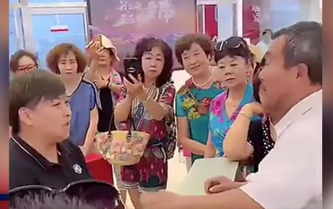 Người đàn ông nhất quyết đòi mua ô tô với giá 44.000 đồng với lý do khó tin