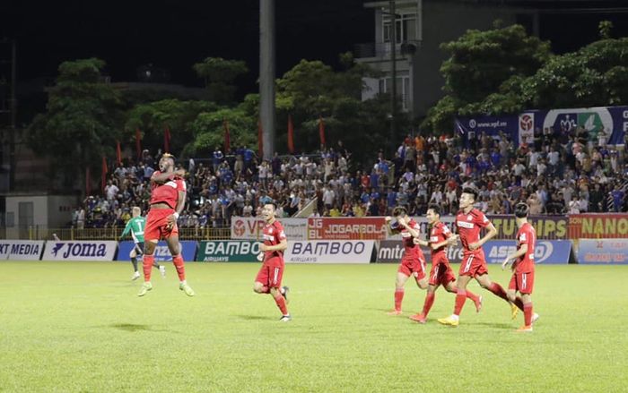 Xuất sắc cầm hoà Hà Nội, HLV HAGL hé lộ điều bất ngờ