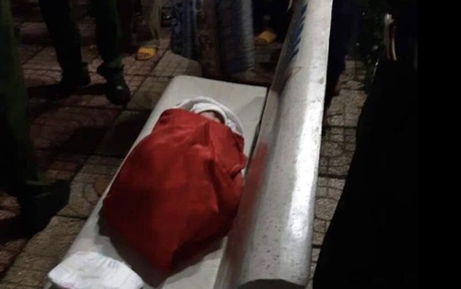 Đắk Nông: Bé gái hơn 1 tuần tuổi bị bỏ rơi ở công viên đã tìm được mẹ